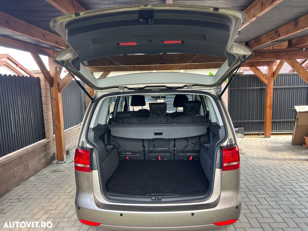 Volkswagen Touran - 6