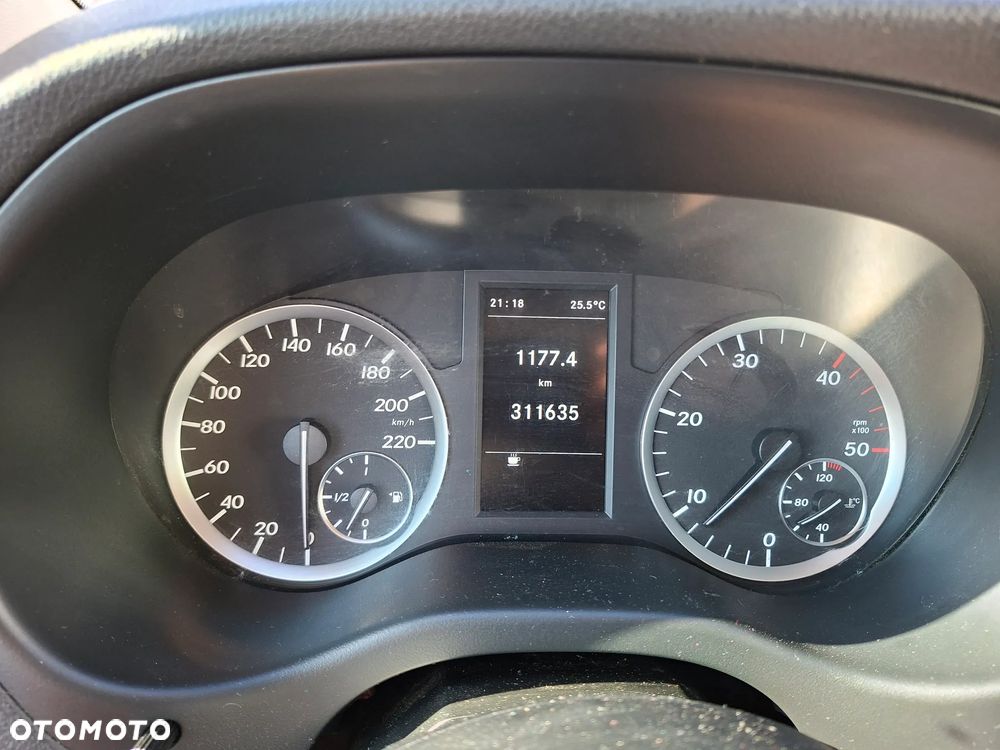 Mercedes-Benz VITO - 9