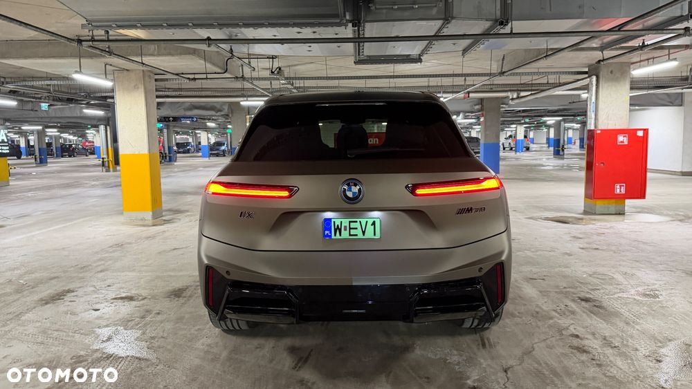 BMW iX M60 111.5kWh Signature - 14