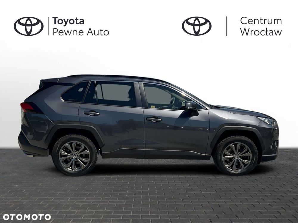 Toyota RAV4 - 6