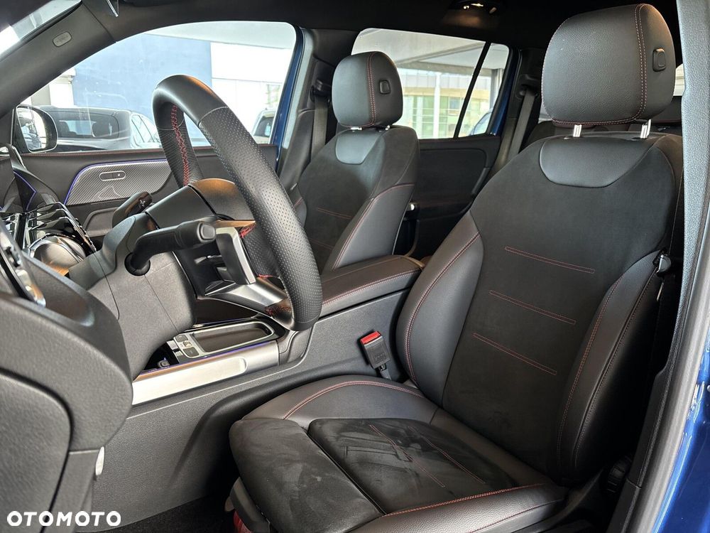 Mercedes-Benz GLB - 15