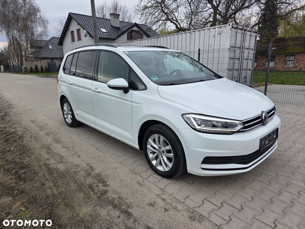 Volkswagen Touran 2.0 TDI SCR Comfortline - 3