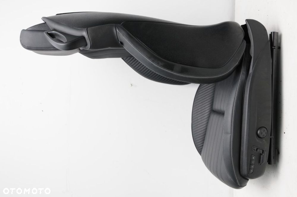 MERCEDES AMG GT C190 FOTELE SKÓRA GRZANE PAMIĘC EL - 17