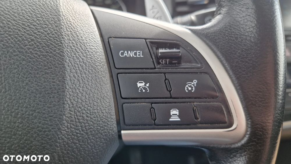 Mitsubishi Outlander 2.0 4WD Top - 34