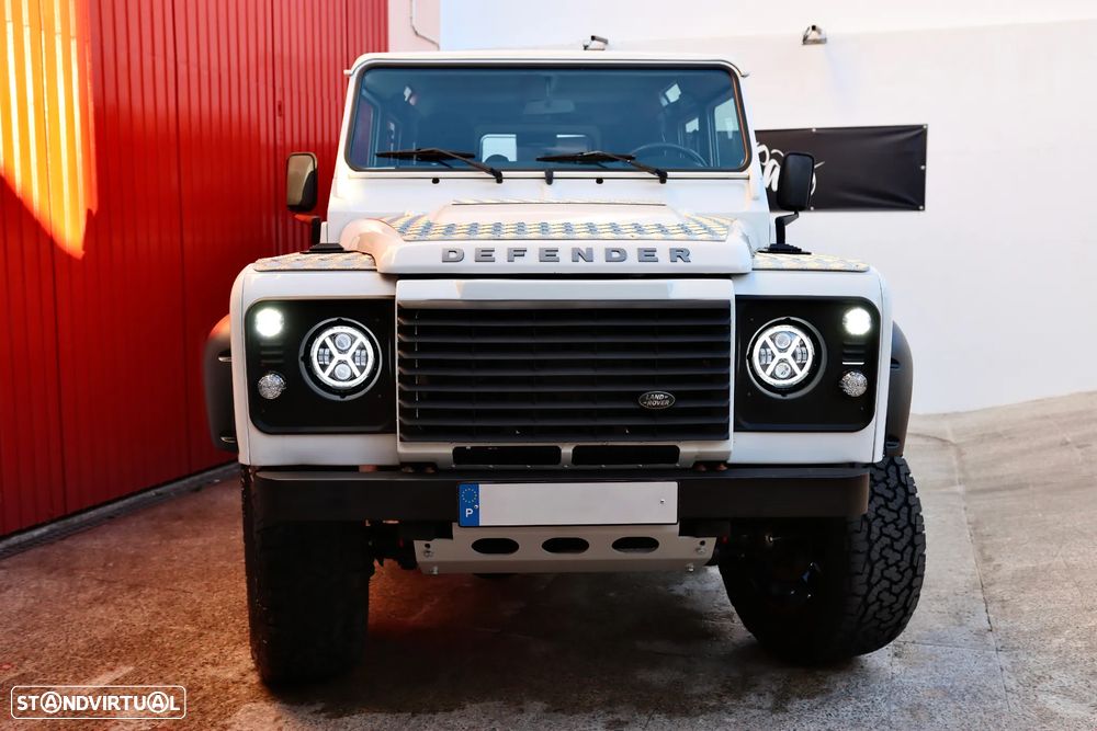 Land Rover Defender 110 DPF Adventure - 3