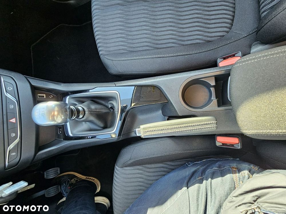 Peugeot 308 1.6 THP Access - 24