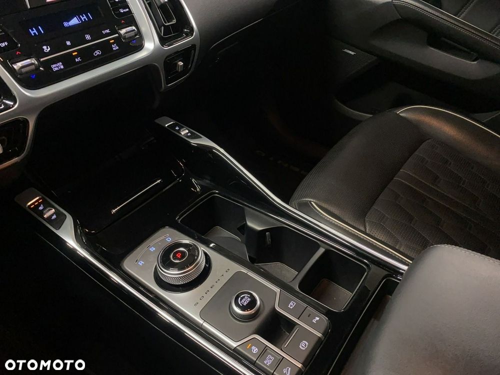 Kia Sorento - 30