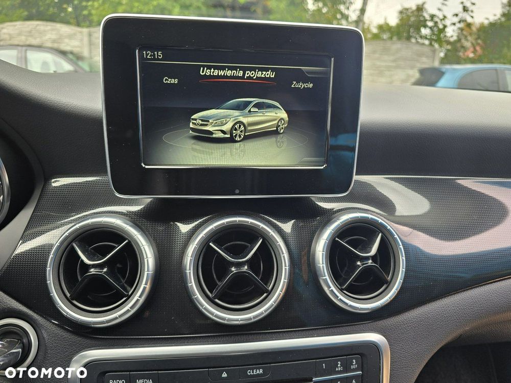 Mercedes-Benz CLA Shooting Brake 180 d - 19