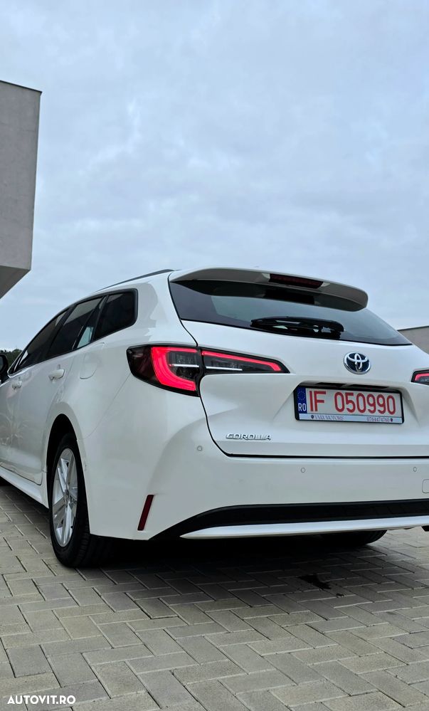 Toyota Corolla 1.8 Business Edition - 12