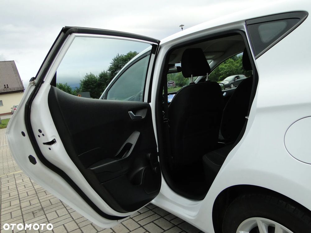 Ford Fiesta - 11