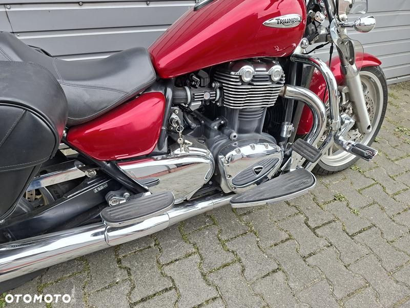 Triumph Thunderbird - 11