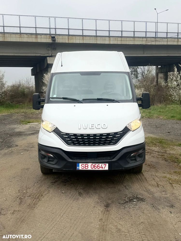 Iveco Massif - 1