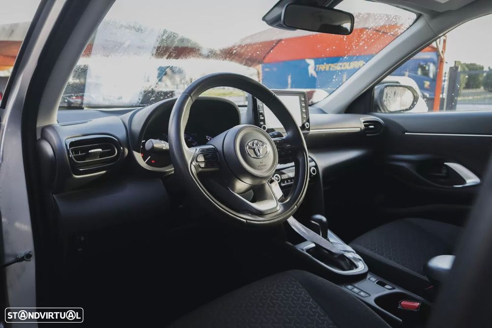 Toyota Yaris Cross 1.5 HDF Comfort Plus AWD - 7