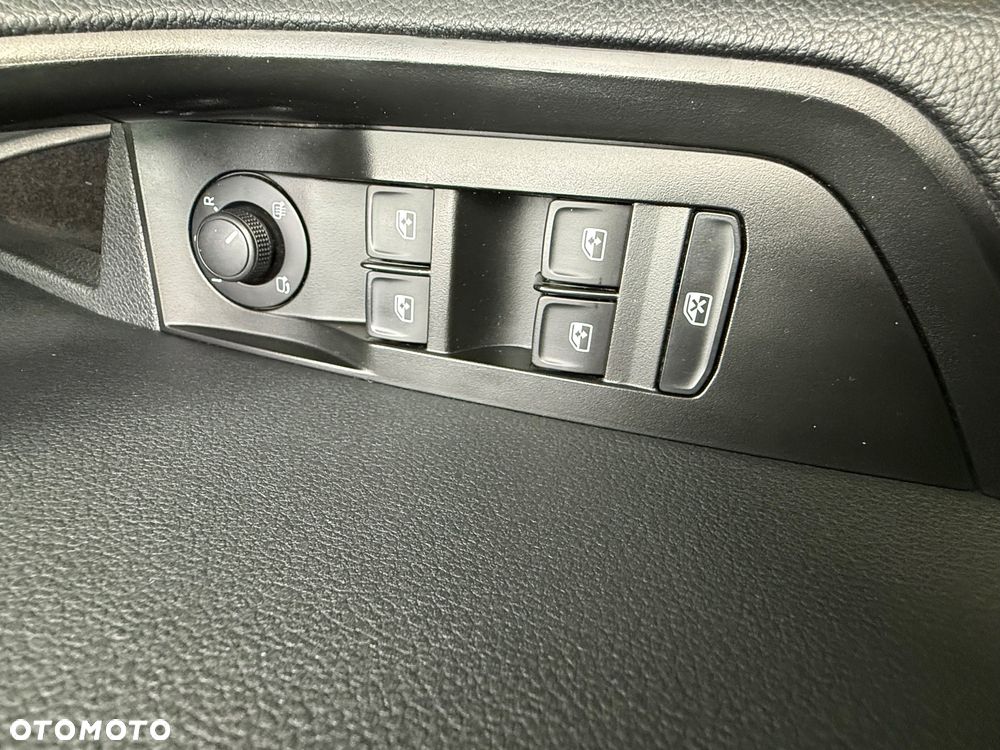 Skoda Superb 2.0 TDI Ambition DSG - 12