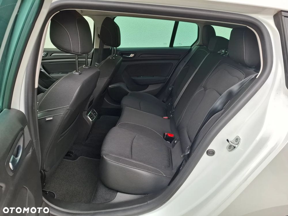 Renault Megane ENERGY TCe 140 EDC LIMITED - 13