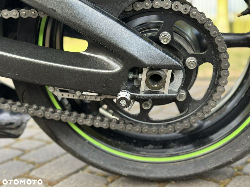 Yamaha R6 - 19