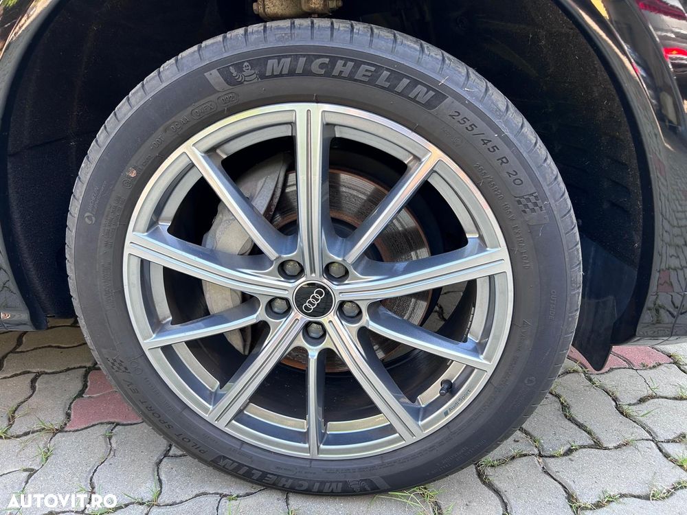 Audi Q5 55 TFSIe quattro S tronic S line business - 10