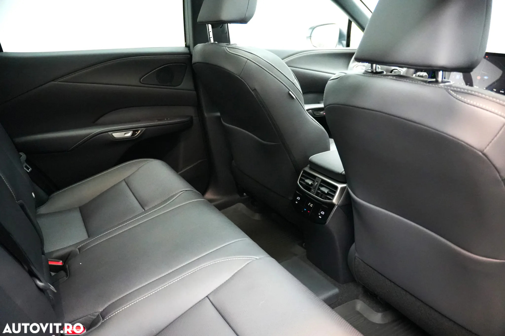 Lexus Seria RX - 15