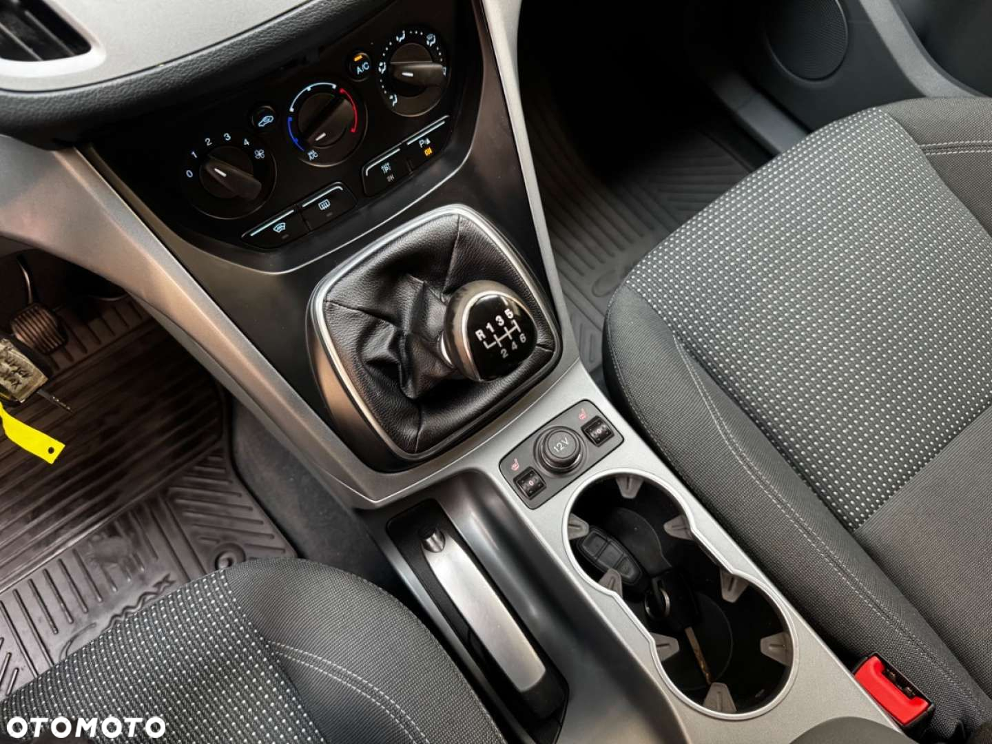 Ford C-MAX 2.0 TDCi Champions Edition - 27