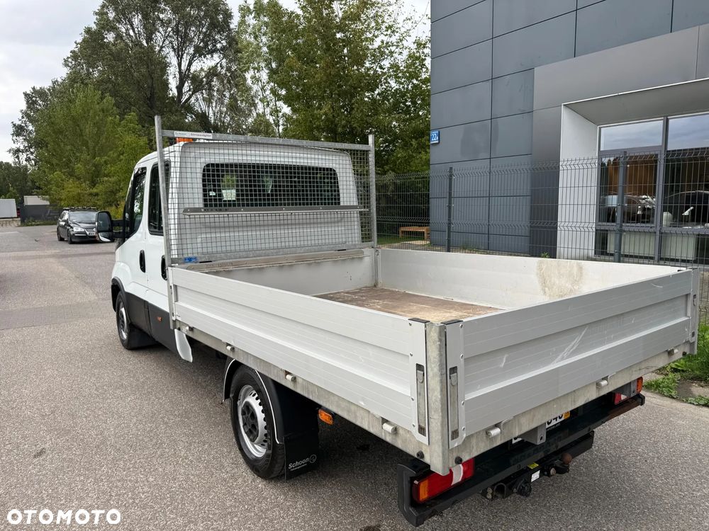 Iveco Daily 35S180, 3.0 180KM, Doka 7os., Niski przebieg, Zadbane - 4