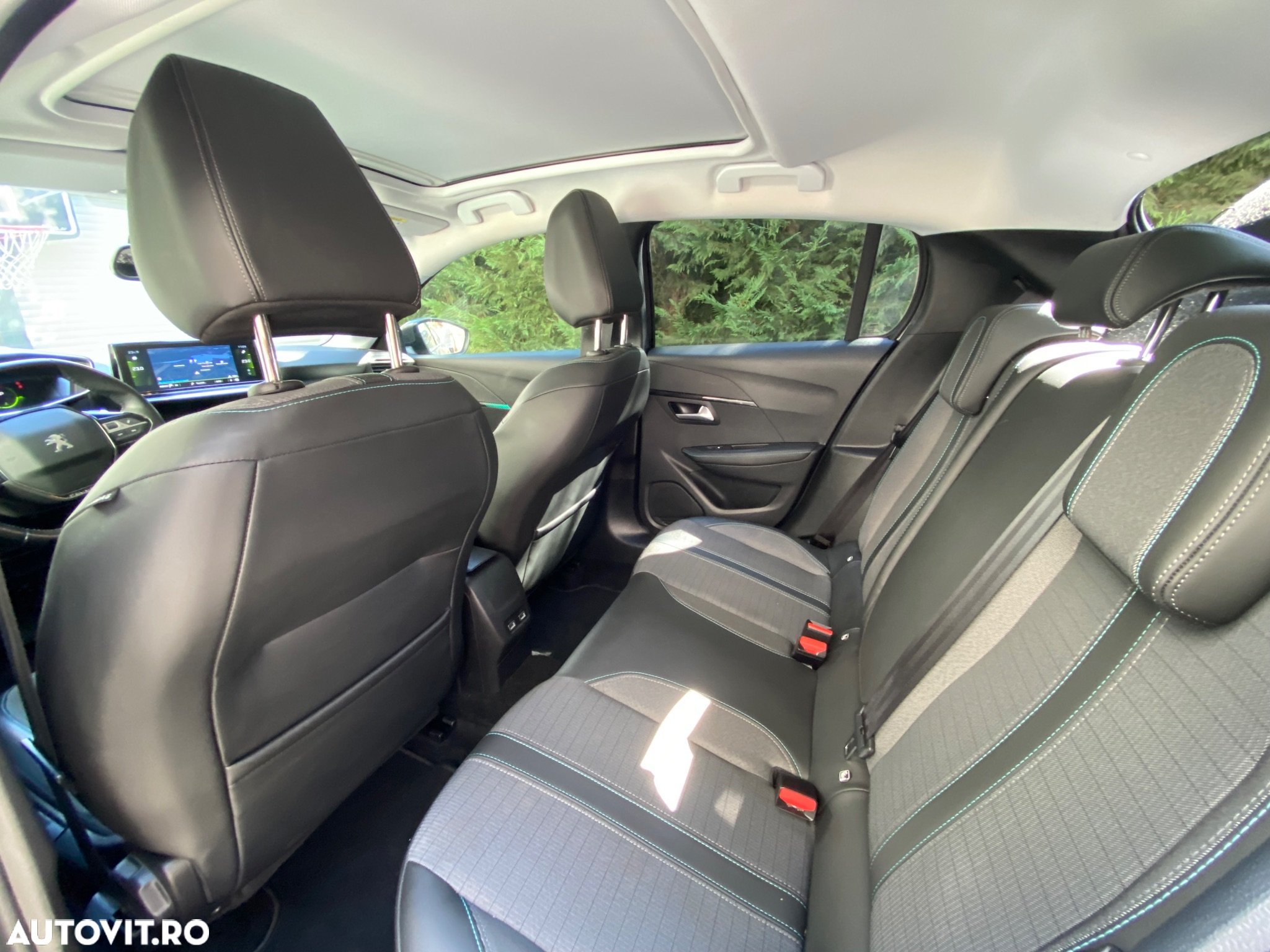 Peugeot 208 PureTech 100 EAT8 Allure Pack - 22