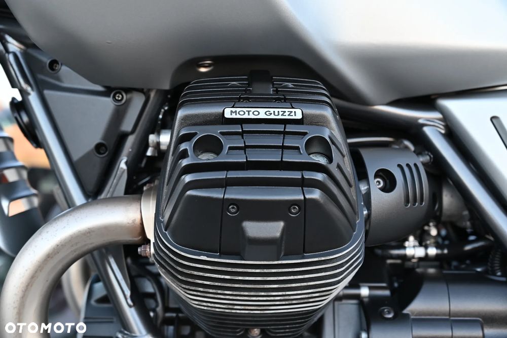 Moto Guzzi V85 - 16