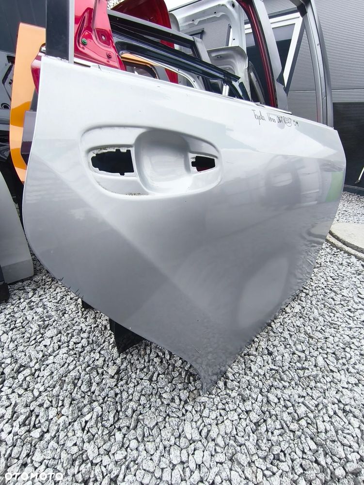TOYOTA VERSO 08R- DRZWI PRWE TYLNE POZNAŃ GIEŁDA - 3