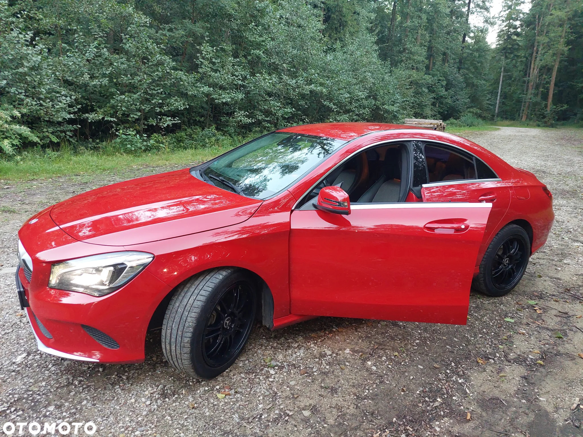 Mercedes-Benz CLA 180 7G-DCT Urban - 23