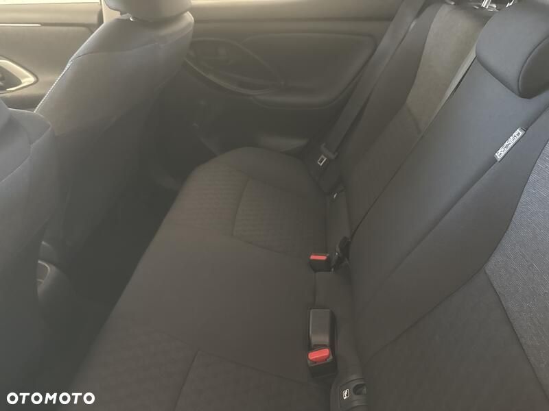 Toyota Yaris - 20