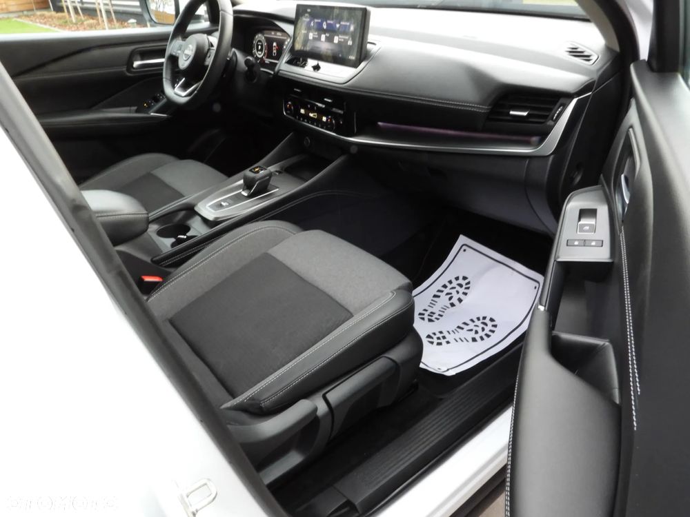 Nissan Qashqai 1.3 DIG-T N-Connecta DCT - 30