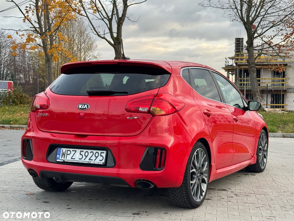 Kia Ceed - 12