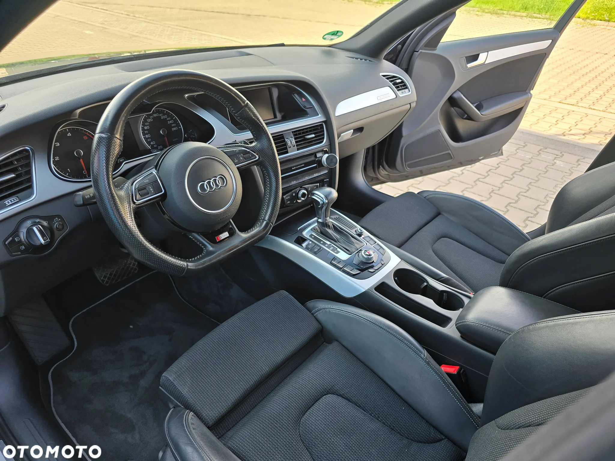 Audi A4 Avant 2.0 TDI DPF clean diesel quattro S tronic S line Sportpaket - 3