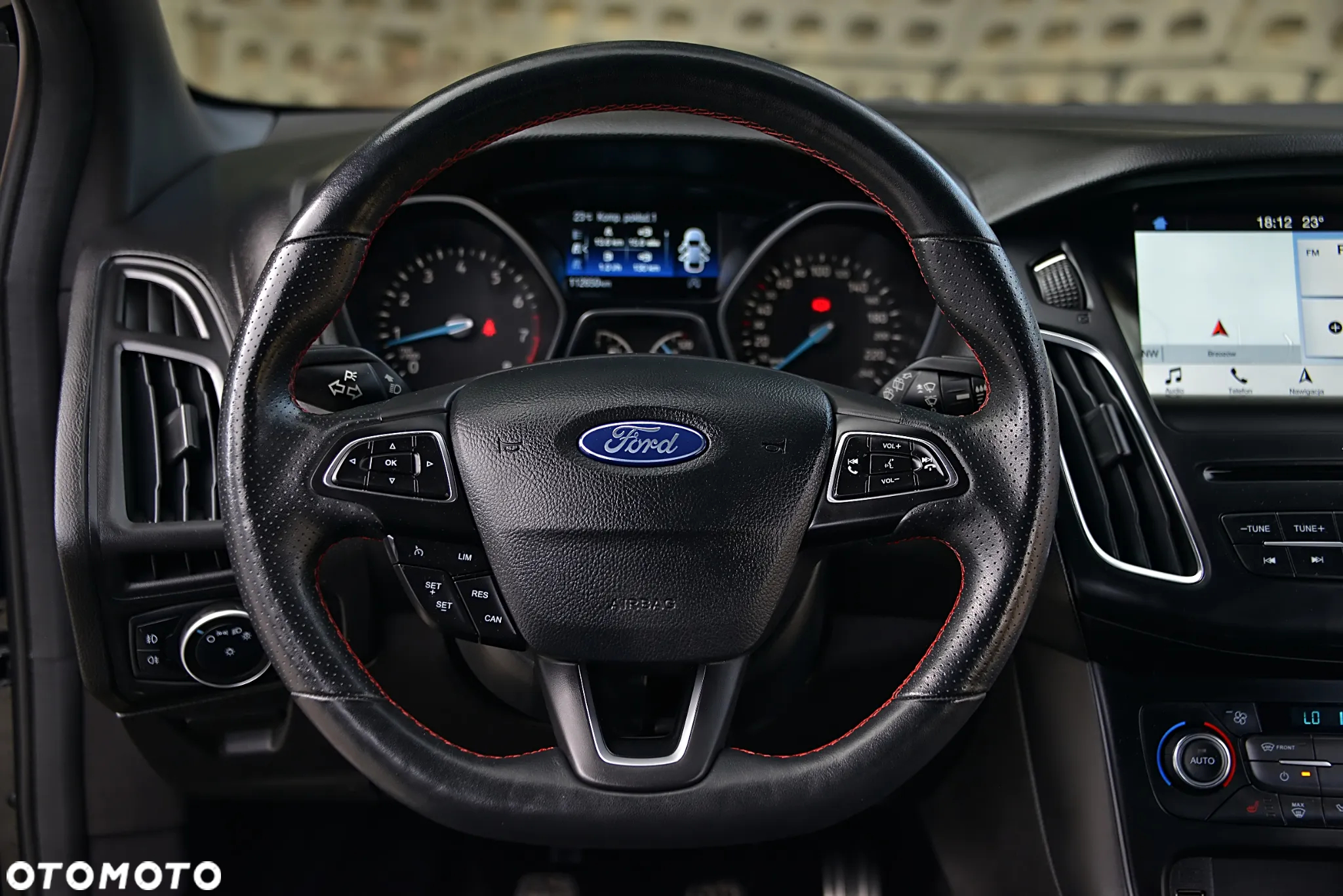 Ford Focus Turnier 1.5 EcoBoost Start-Stopp-System TITANIUM - 32
