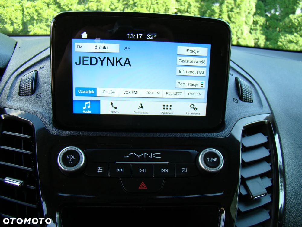 Ford Tourneo Connect Grand - 24