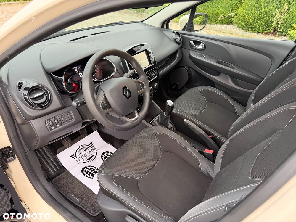 Renault Clio 1.2 16V Limited EU6 - 10