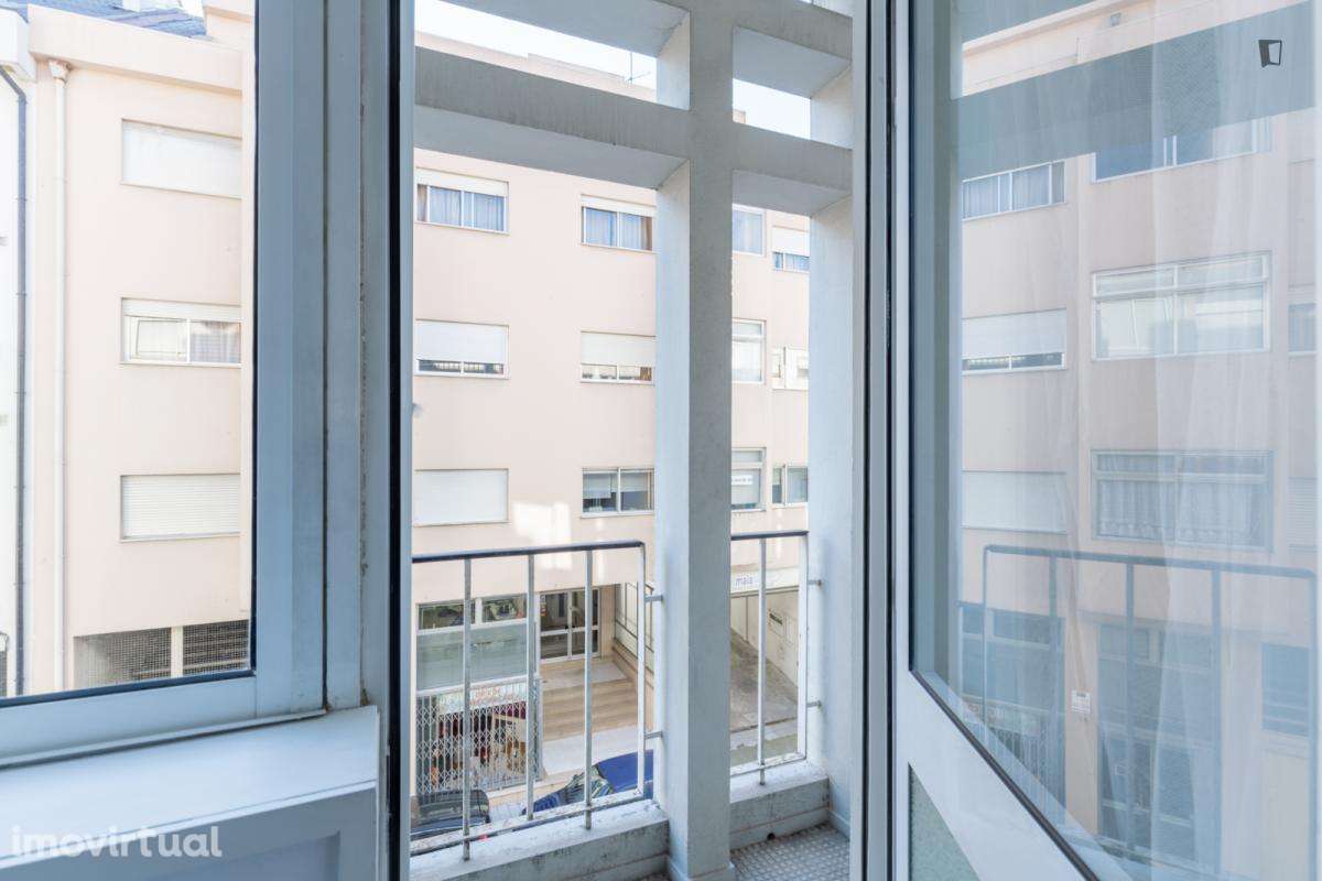 Quarto - localizado em Paranhos Porto - Grande imagem: 3/10