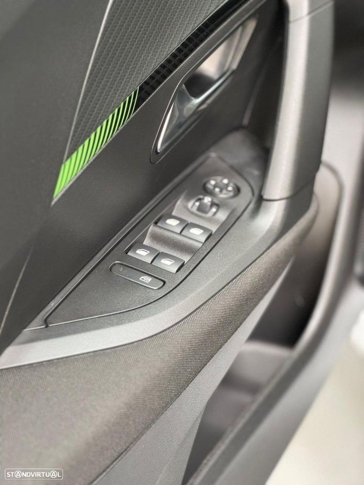 Peugeot e-2008 50 kWh Active Pack - 10