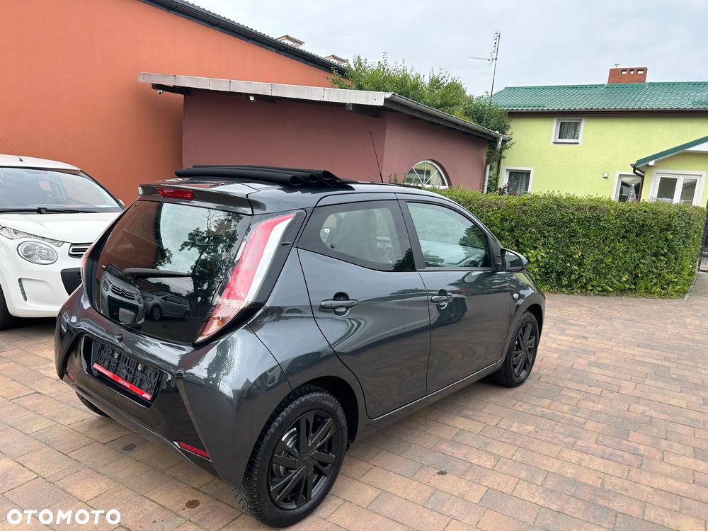 Toyota Aygo x-play Edition S+ - 14