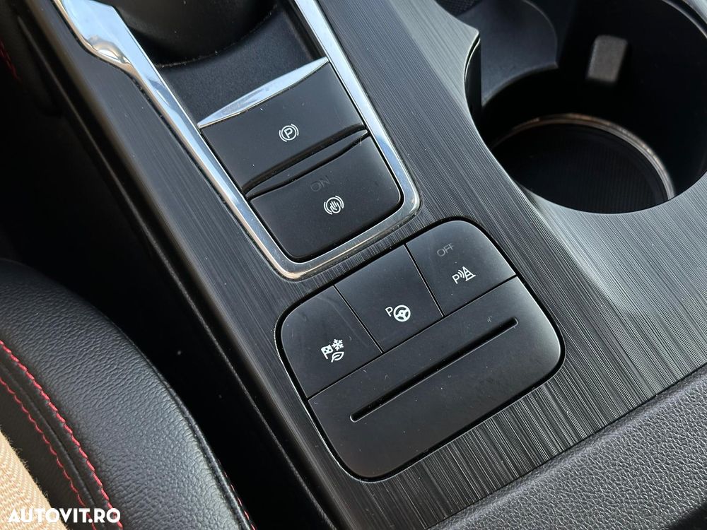 Ford Kuga 2.5 Duratec FWD FHEV ST-Line - 32