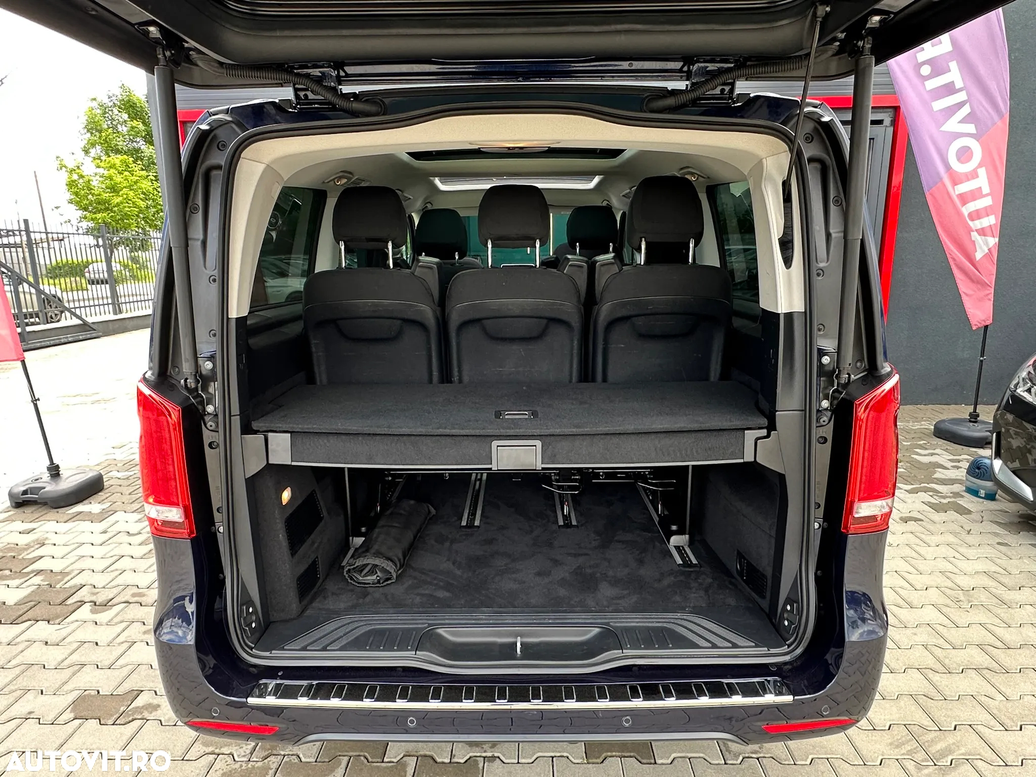 Mercedes-Benz V 250 d Combi Lung 190 CP RWD 9AT Exclusive - 32