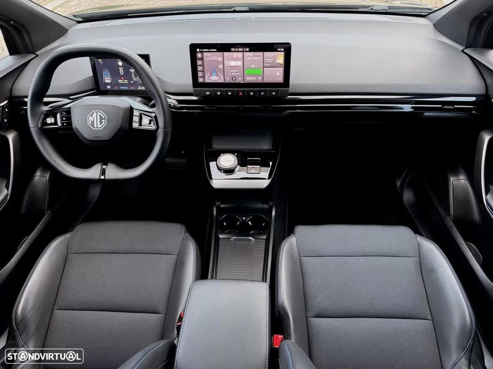 MG MG4 64 kWh Luxury - 9