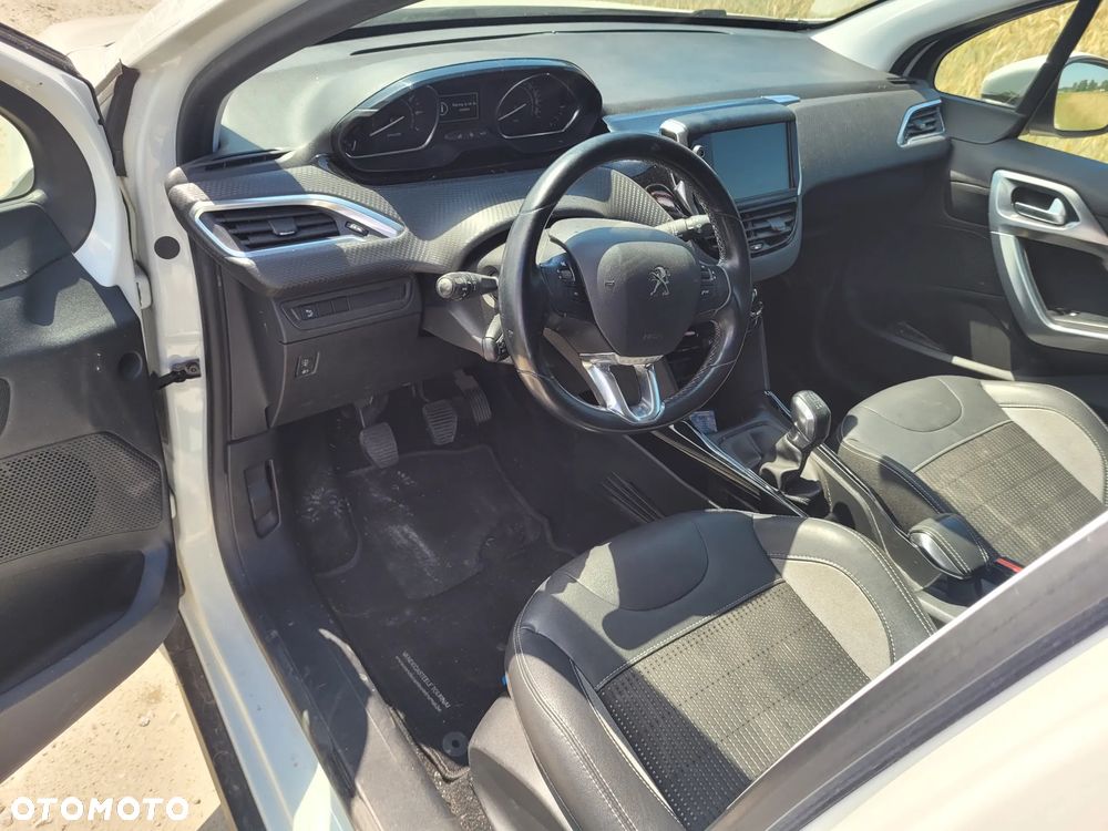 Peugeot 2008 - 6