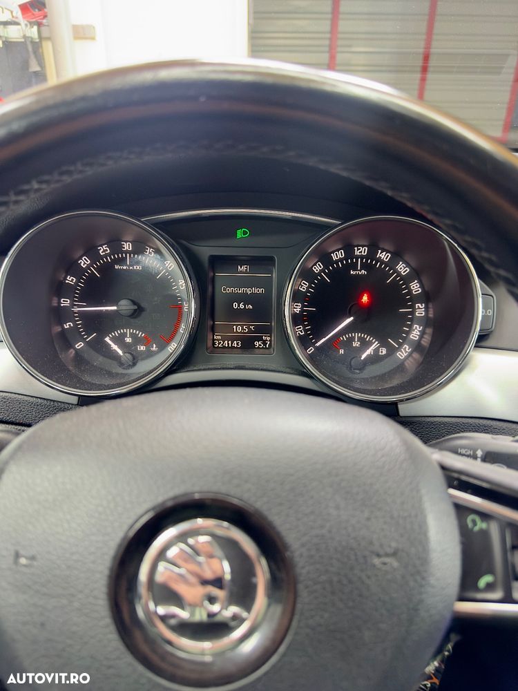 Skoda Superb 2.0 TDI Ambition - 7