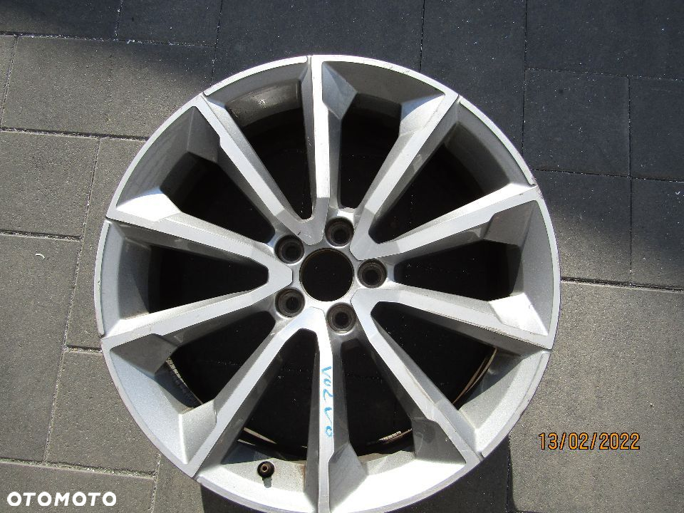 FELGA VOLVO XC60  V60 V70 V90  S60 S80 S90 5x108 8x19 ET 42 ŚRODEK 63,3 NR. 31471313 - 4