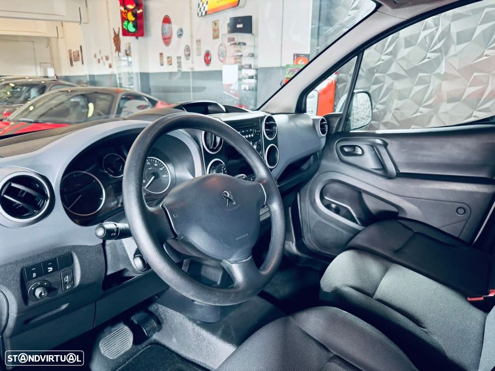 Peugeot e-Partner L2 FlexCab (50kWh) Pro - 23