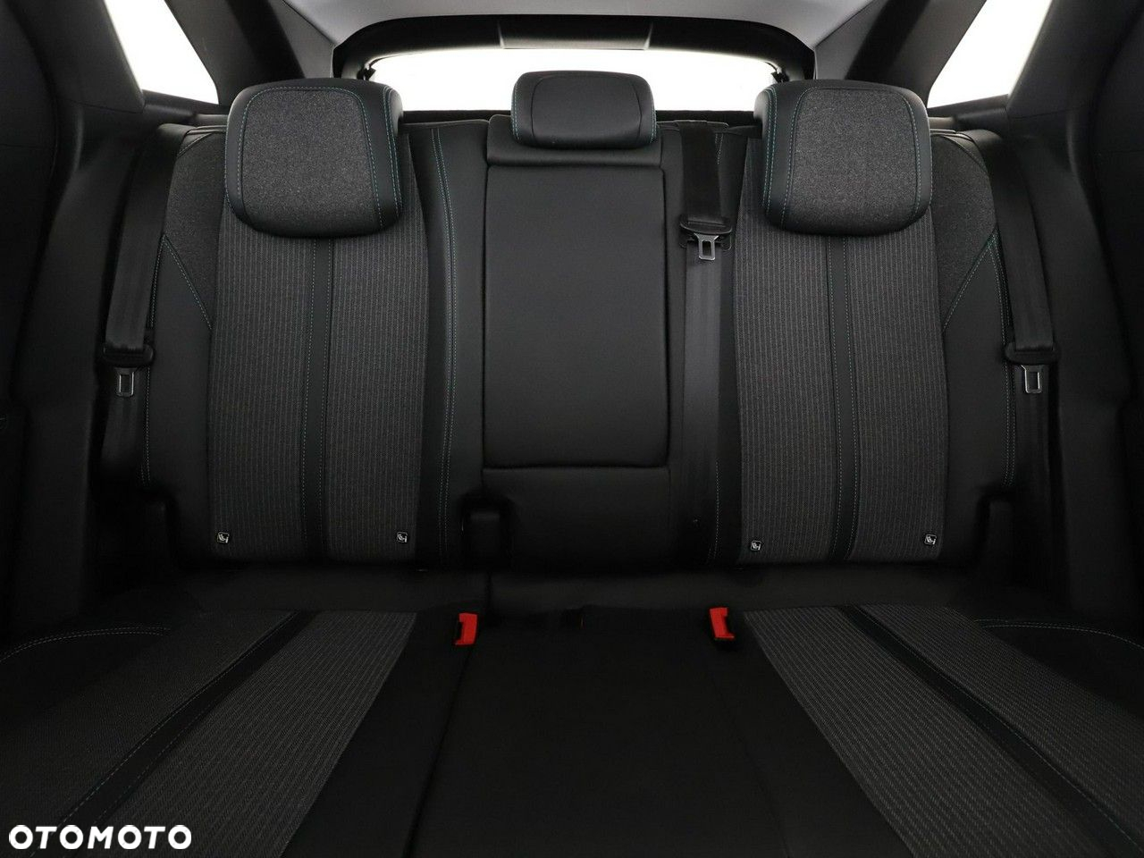 Peugeot 3008 PureTech 130 Stop & Start GPF EAT8 Allure Pack - 18