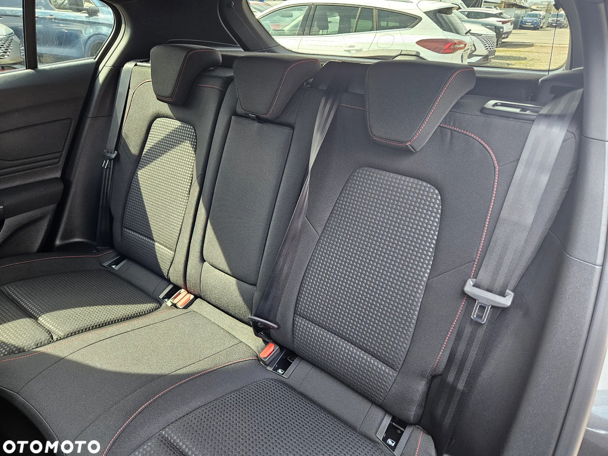 Ford Focus 1.0 EcoBoost mHEV ST-Line X - 16