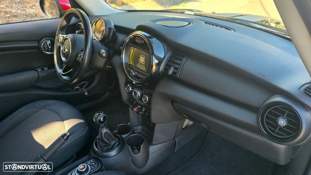 MINI 5 Portas Cooper D - 28