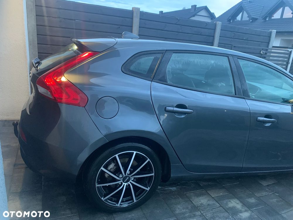 Volvo V40 D2 Momentum - 11