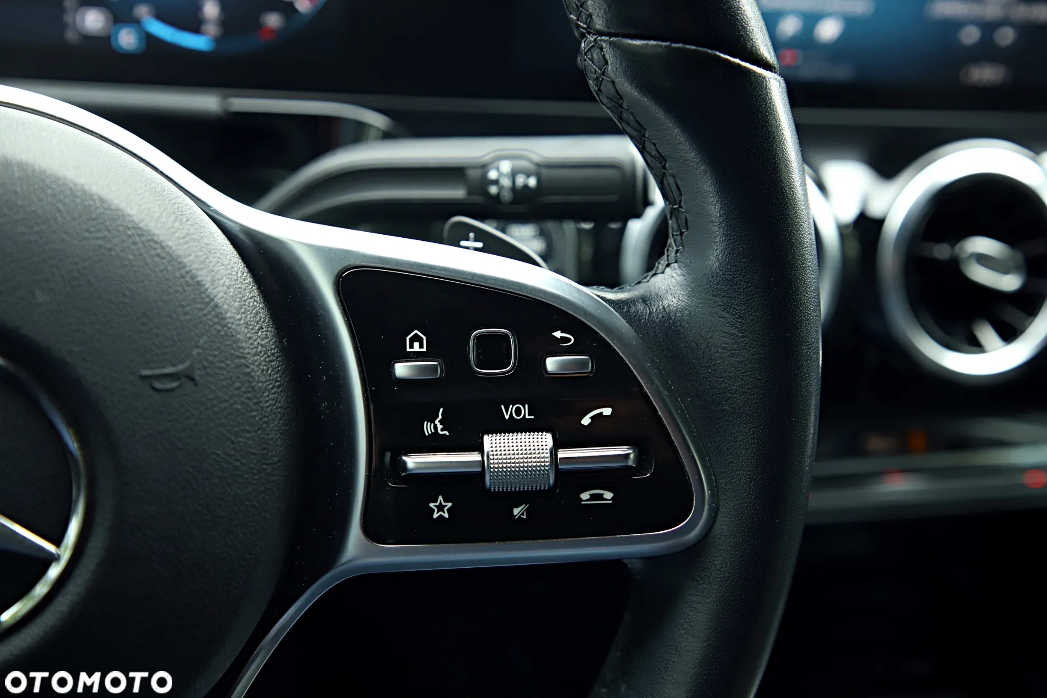 Mercedes-Benz GLA 200 Style - 31